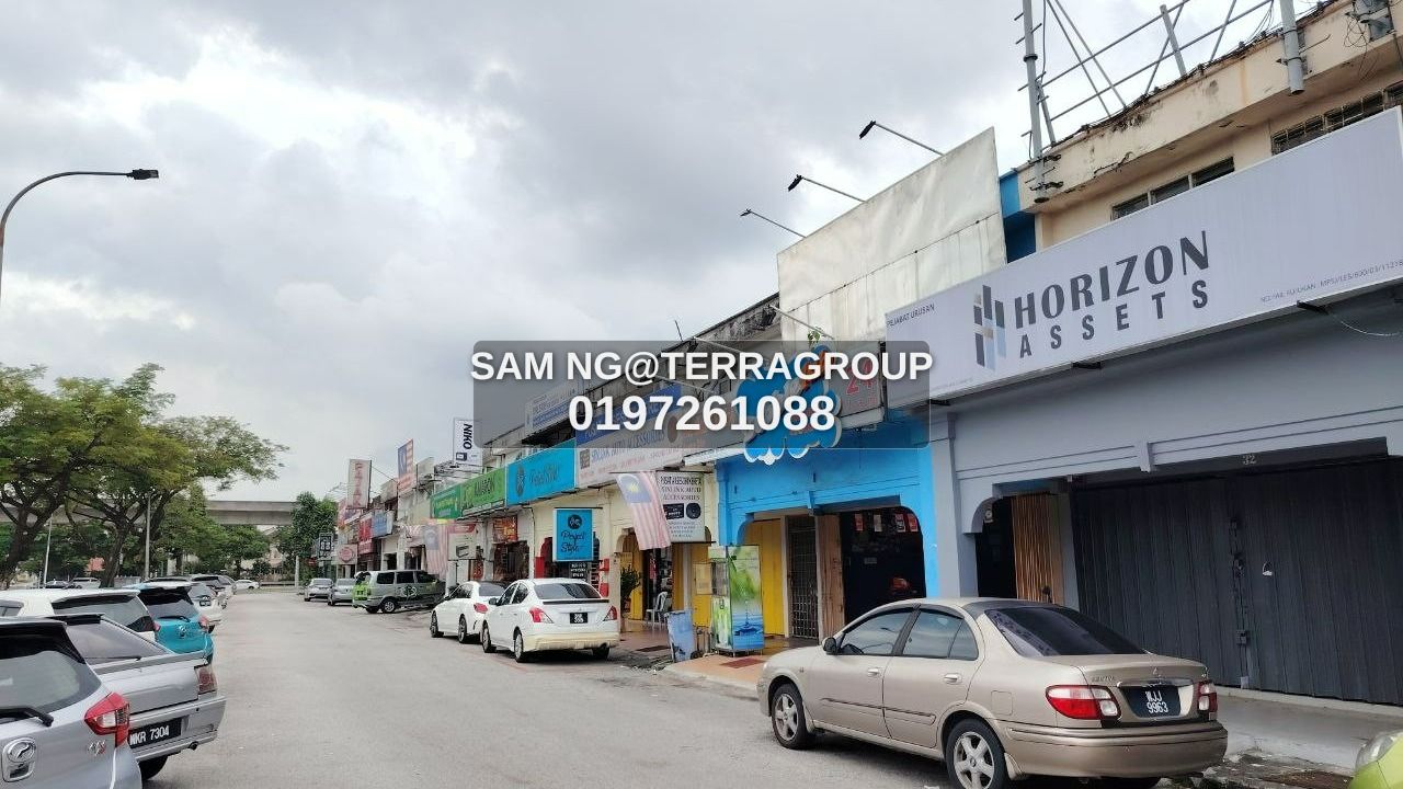 USJ 8 Subang Jaya's 1.5 Storey Shoplot  For Rent