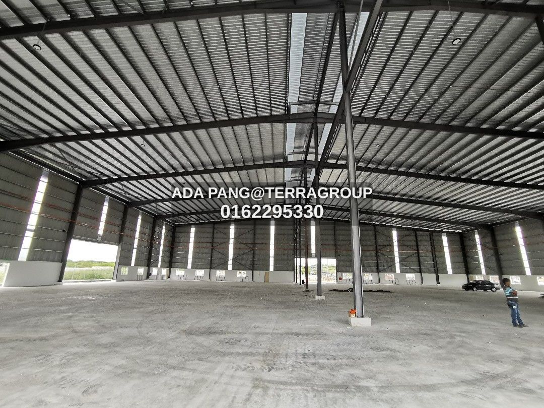 West Port （西港）100,000 sq ft  Warehouse