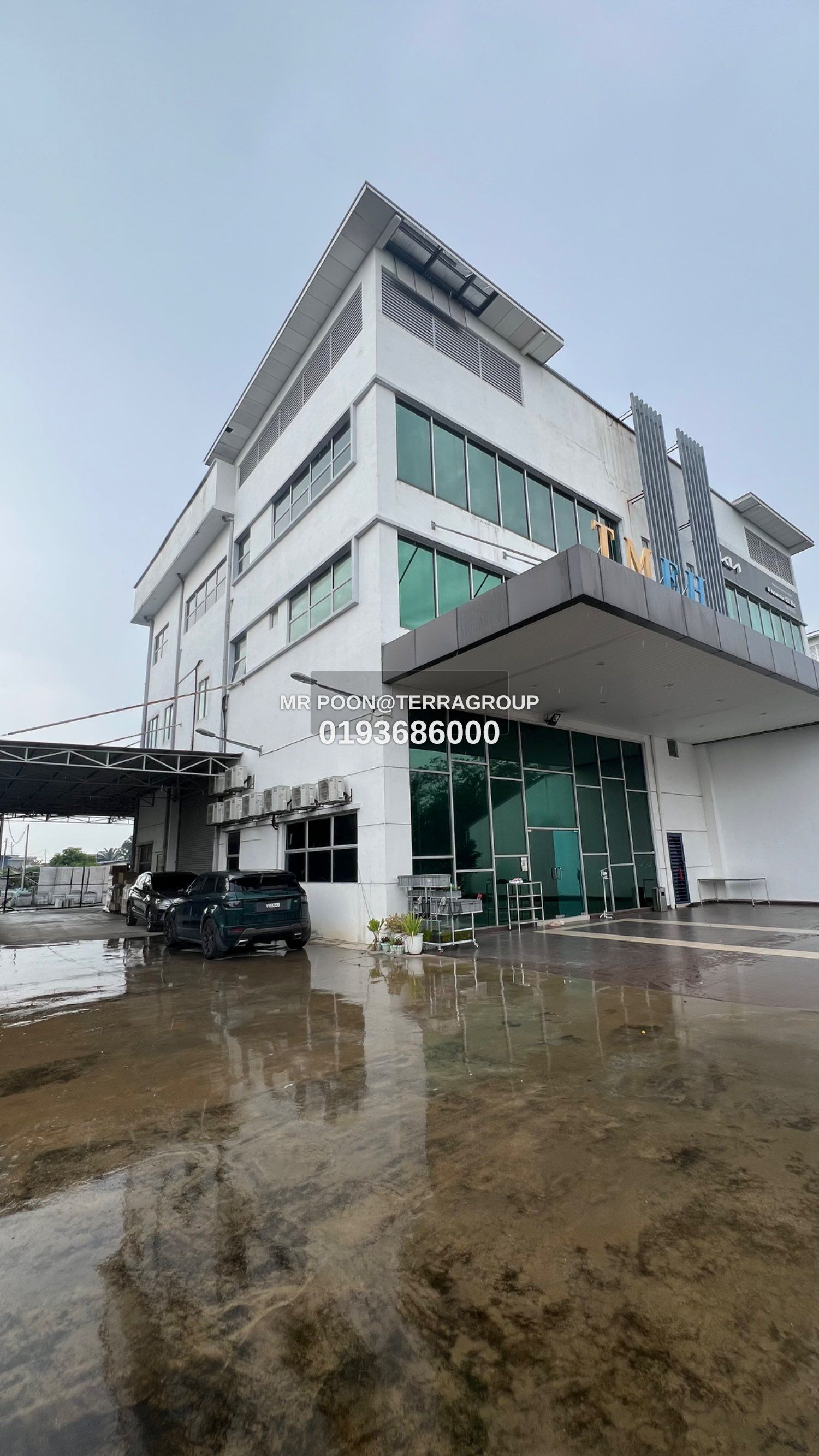 Bukit kemuning semi d factory for rent