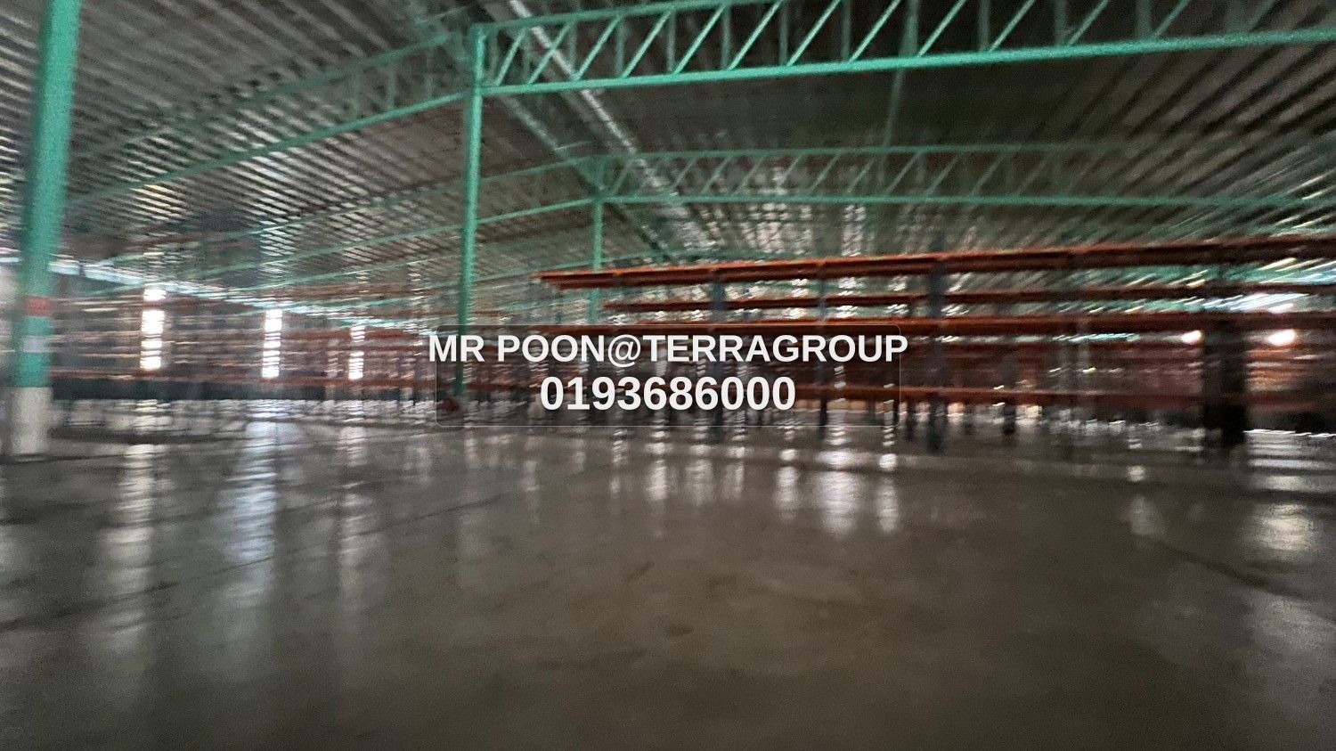 Shah alam @ Bukit Jelutong warehouse with racking image 2