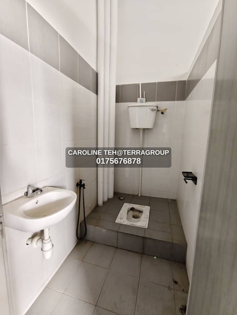 Air Hitam1.5 Storey Semi D Factory for Rent image 3