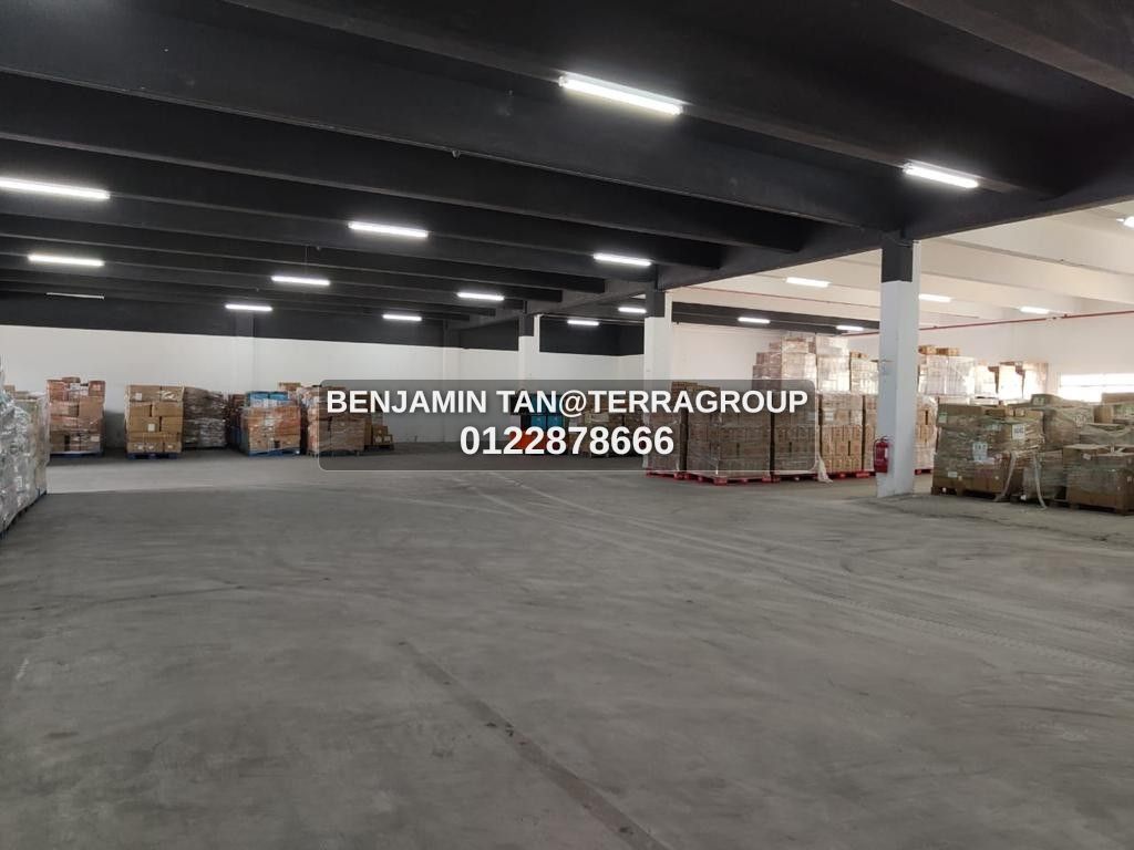 Big Semi D Factory for rent in Balakong image 2