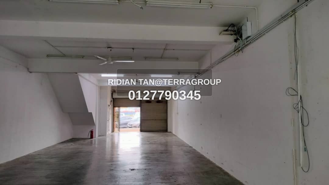 Botanic Klang- Shop LA:1650 BU:1540 image 2