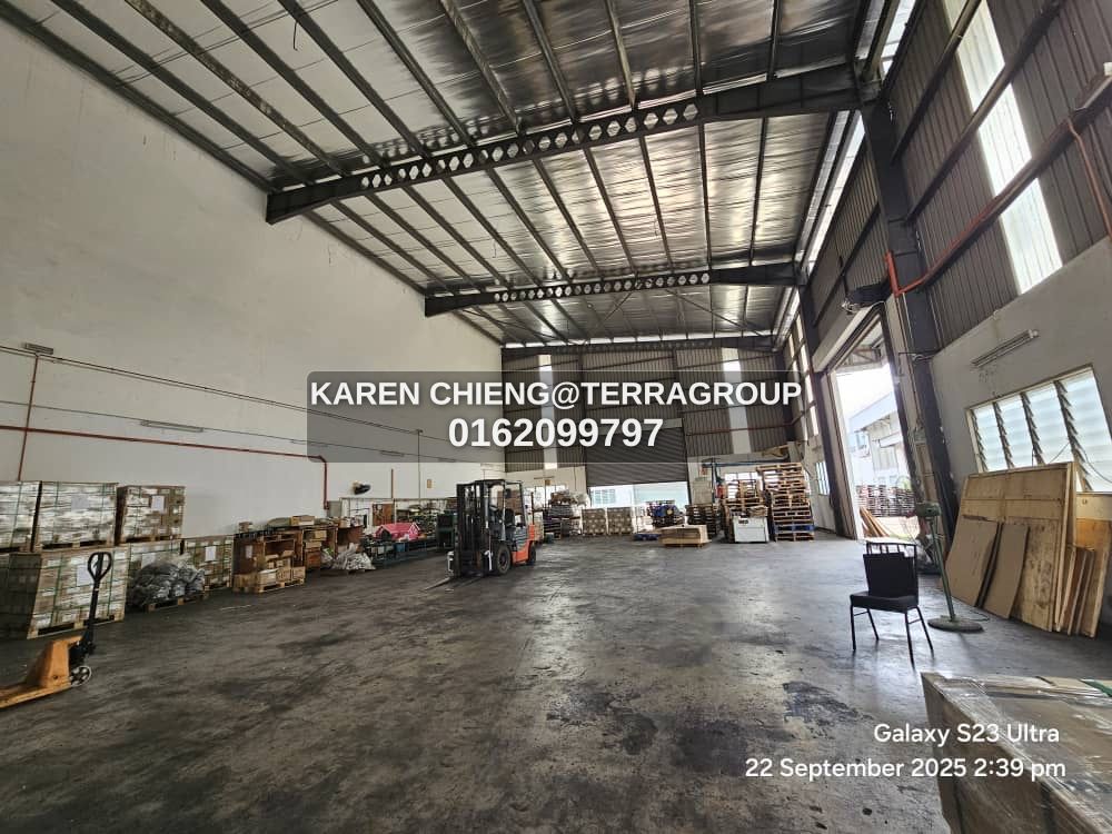 Air hitam klang semi d factory for RENT