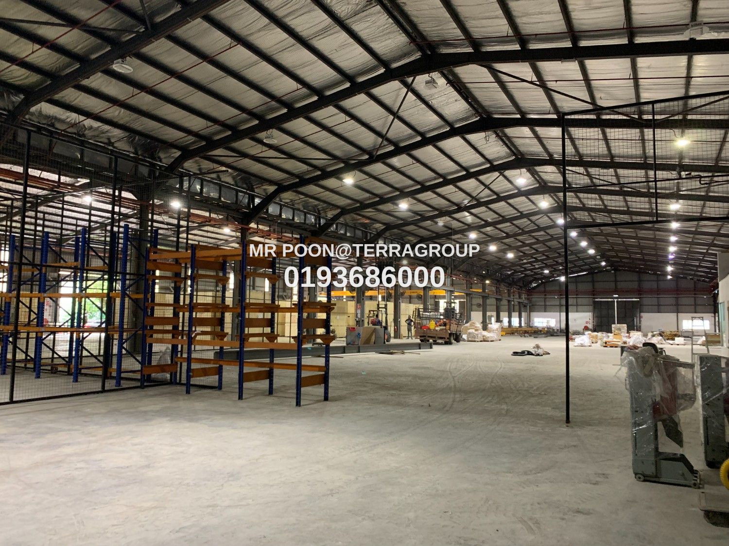 warehouse with loading bay for rent in shah alam