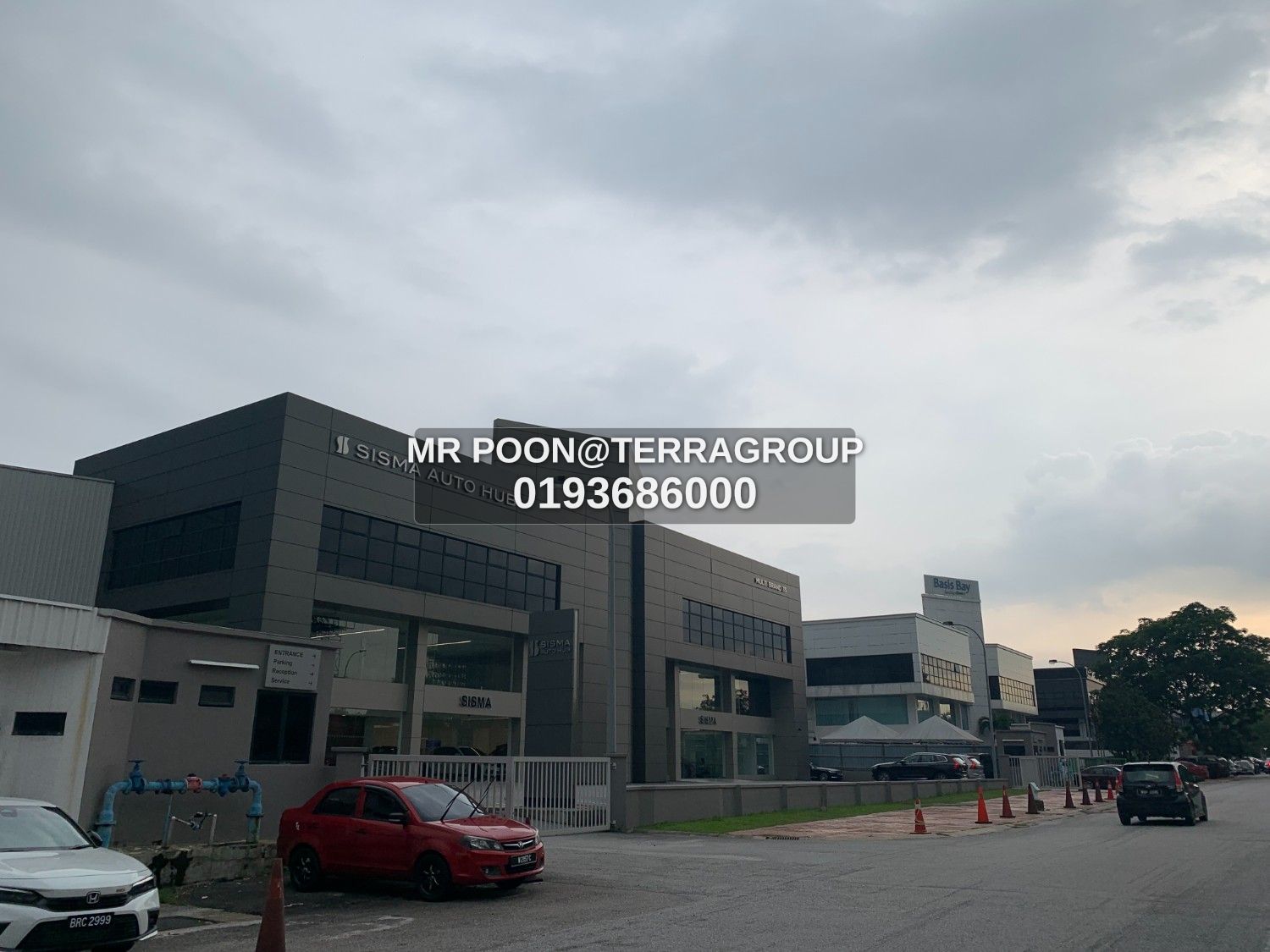 Showroom @ Temasya Glenmarie detached factory thumbnail 5