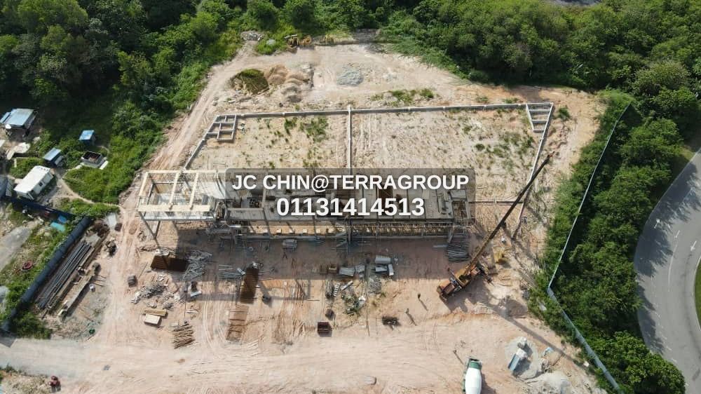 Nilai Impian 1.5-Storey Semi-D Factory For Sale image 3
