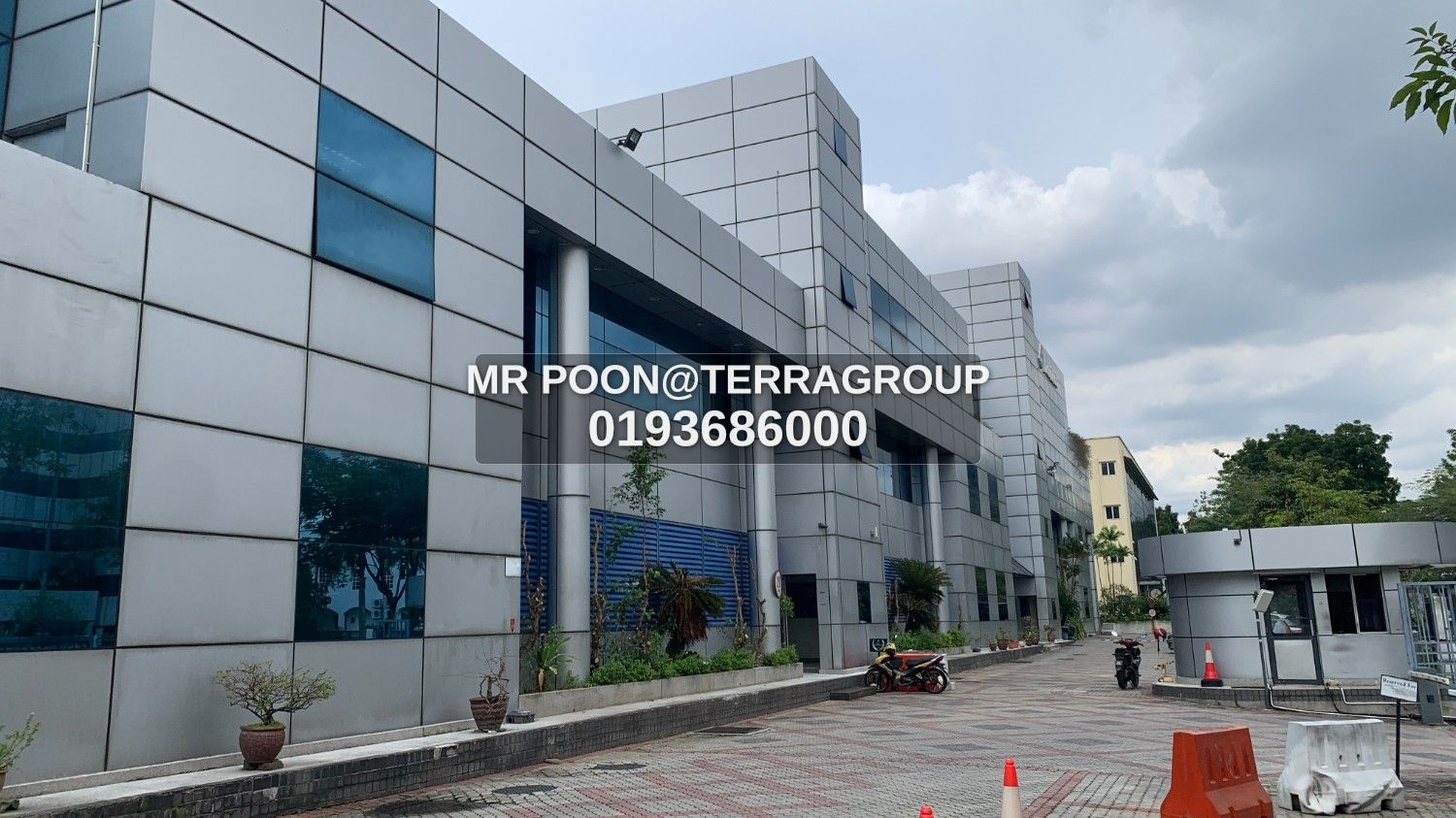 Facing main road Hicom Glenmarie factory image 3