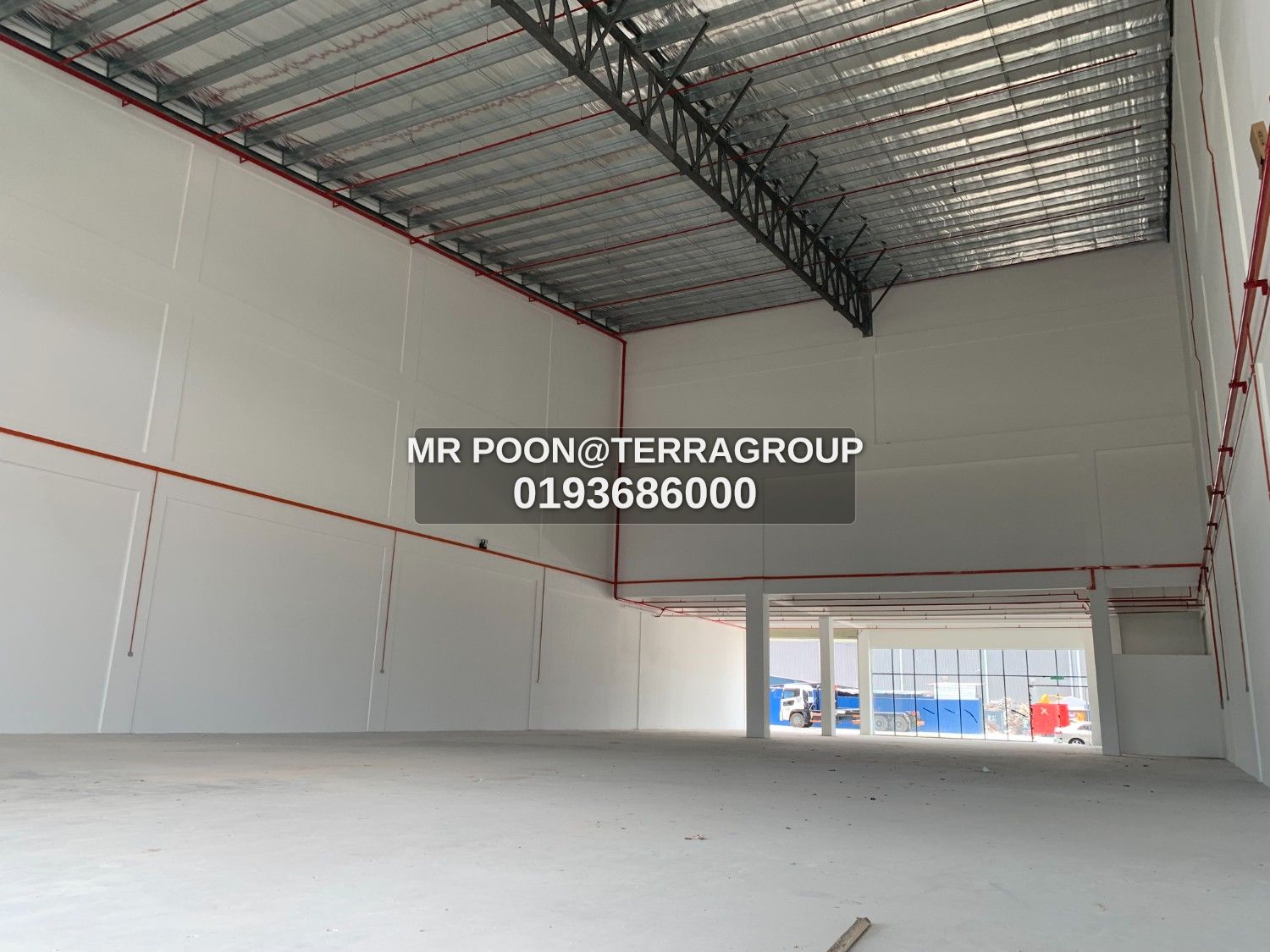 Adjoining link factory with 50' ceiling height image 3