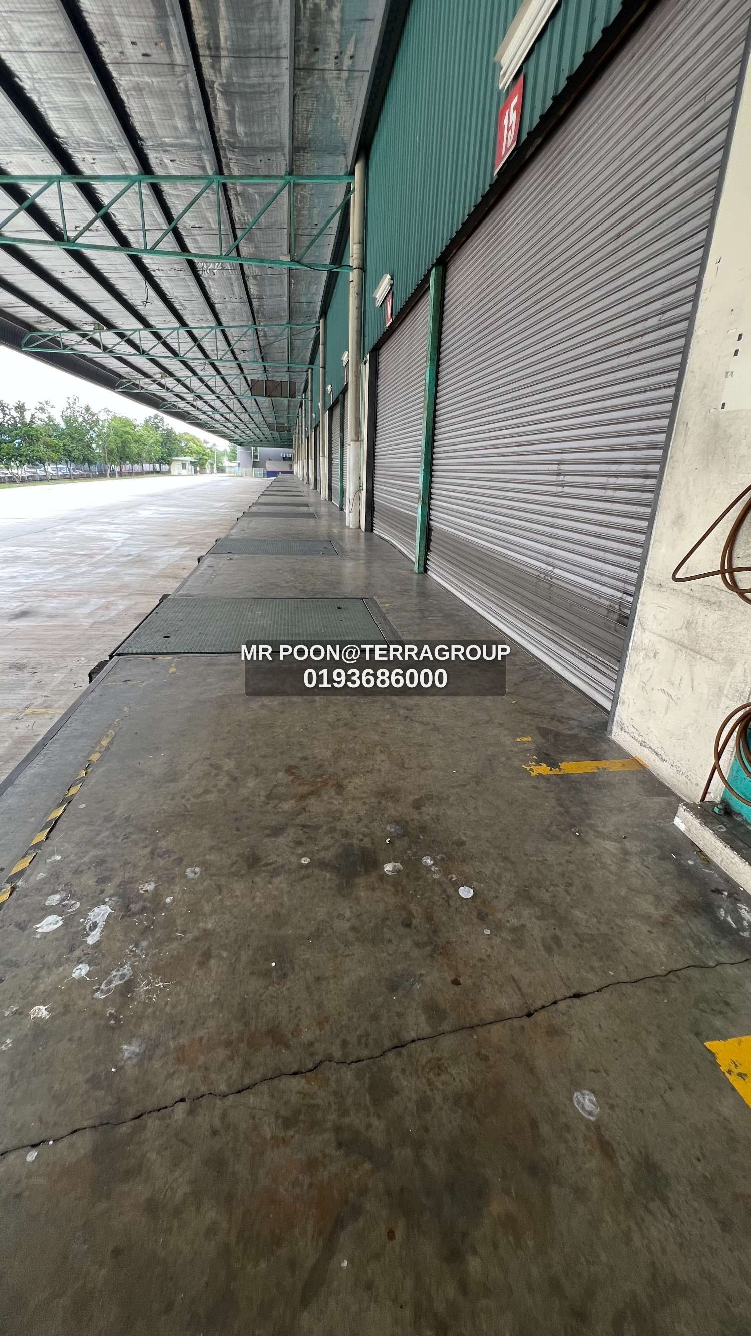 Shah alam @ Bukit Jelutong warehouse with racking thumbnail 4