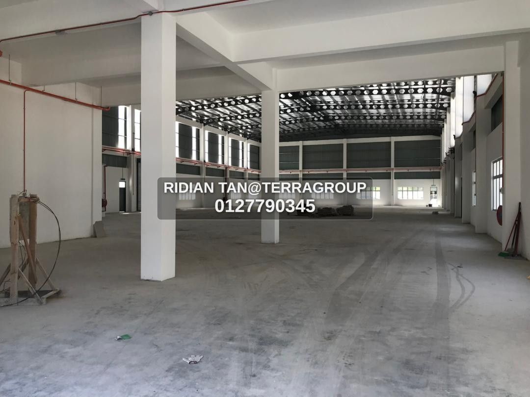 Pandamaran-Detached Factory LA:1 Acres BU:38400