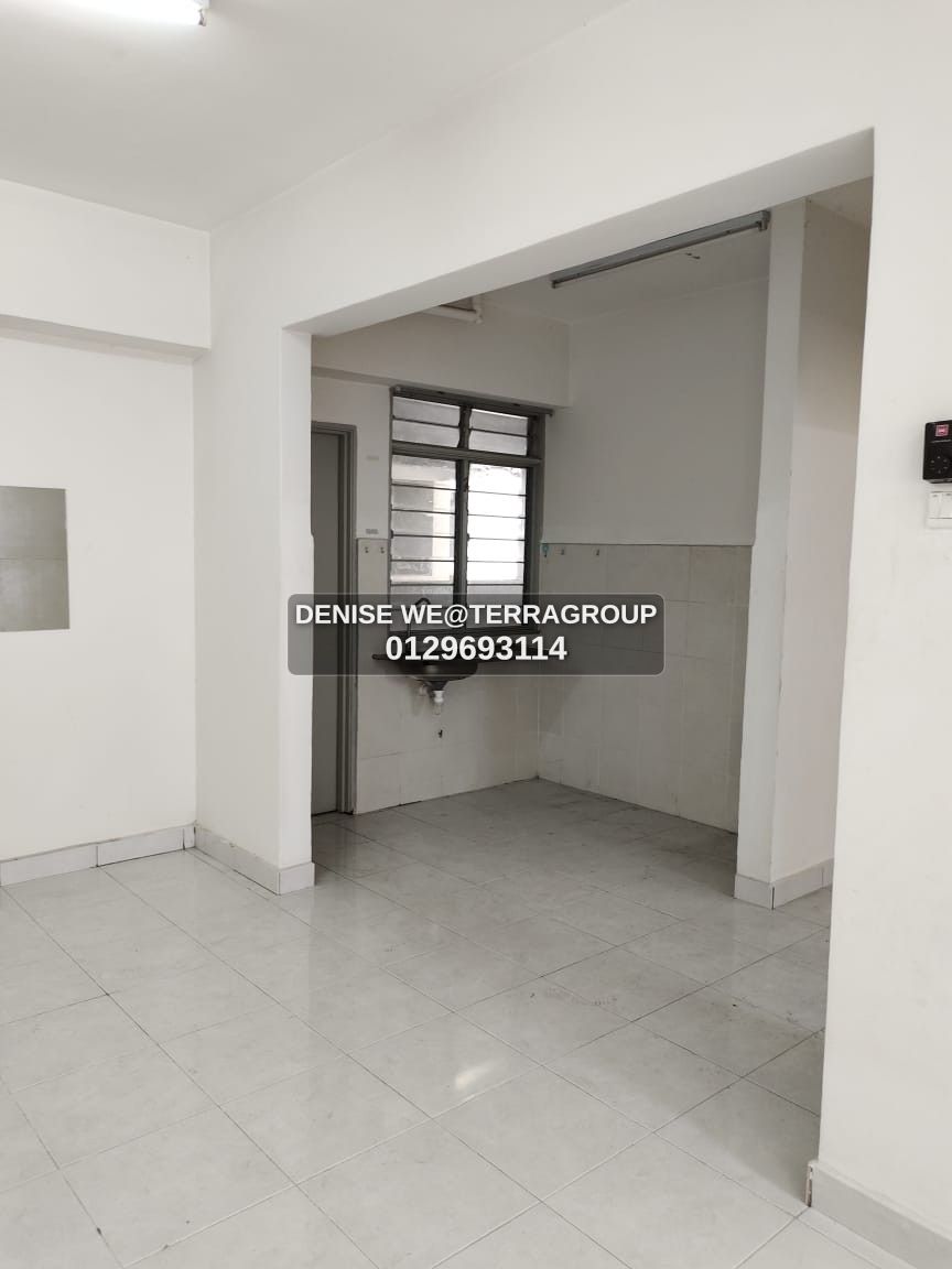 Near by stesen LRT USJ 21 Walking Distance image 3